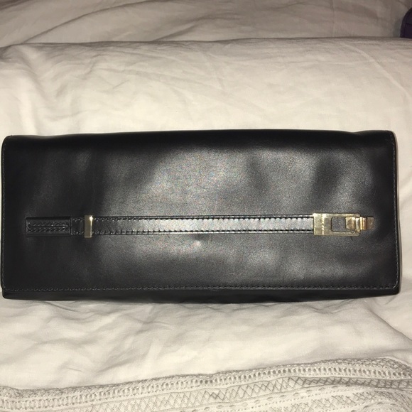 Hugo Boss clutch, 9/10 condition.Immaculate inside - Picture 2 of 7